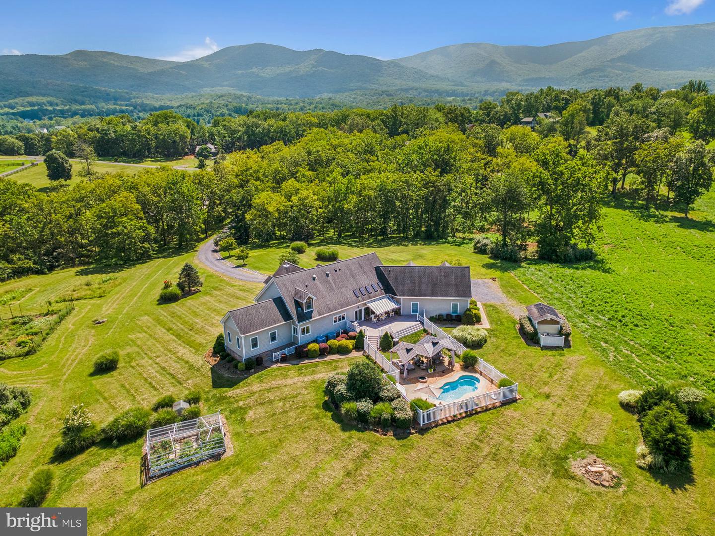 710 BOYDS MILL LN, BENTONVILLE, Virginia 22610, 4 Bedrooms Bedrooms, ,4 BathroomsBathrooms,Residential,For sale,710 BOYDS MILL LN,VAWR2011940 MLS # VAWR2011940