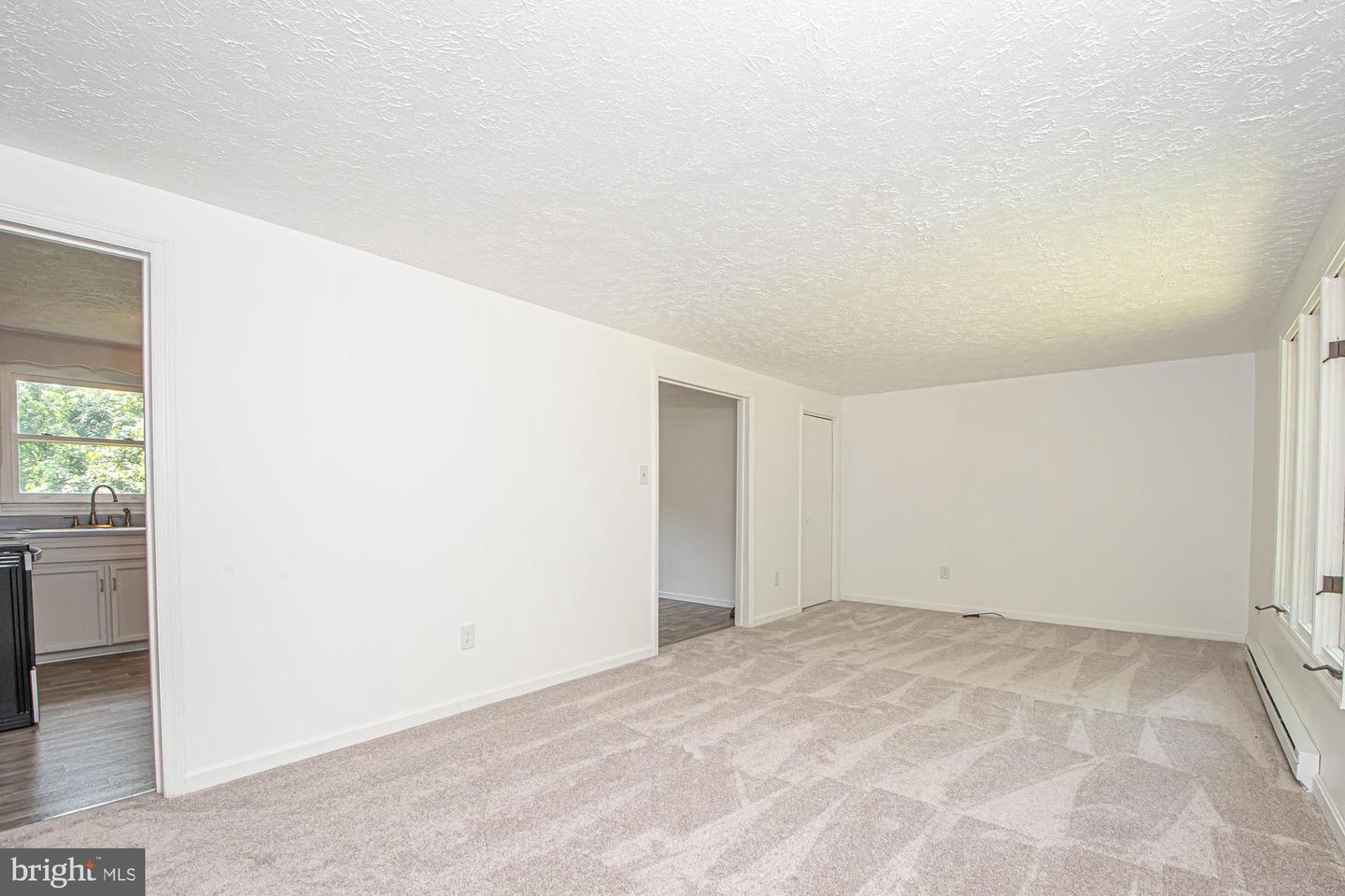 302 SUMMIT POINT DR, FRONT ROYAL, Virginia 22630, 3 Bedrooms Bedrooms, ,2 BathroomsBathrooms,Residential,For sale,302 SUMMIT POINT DR,VAWR2011942 MLS # VAWR2011942