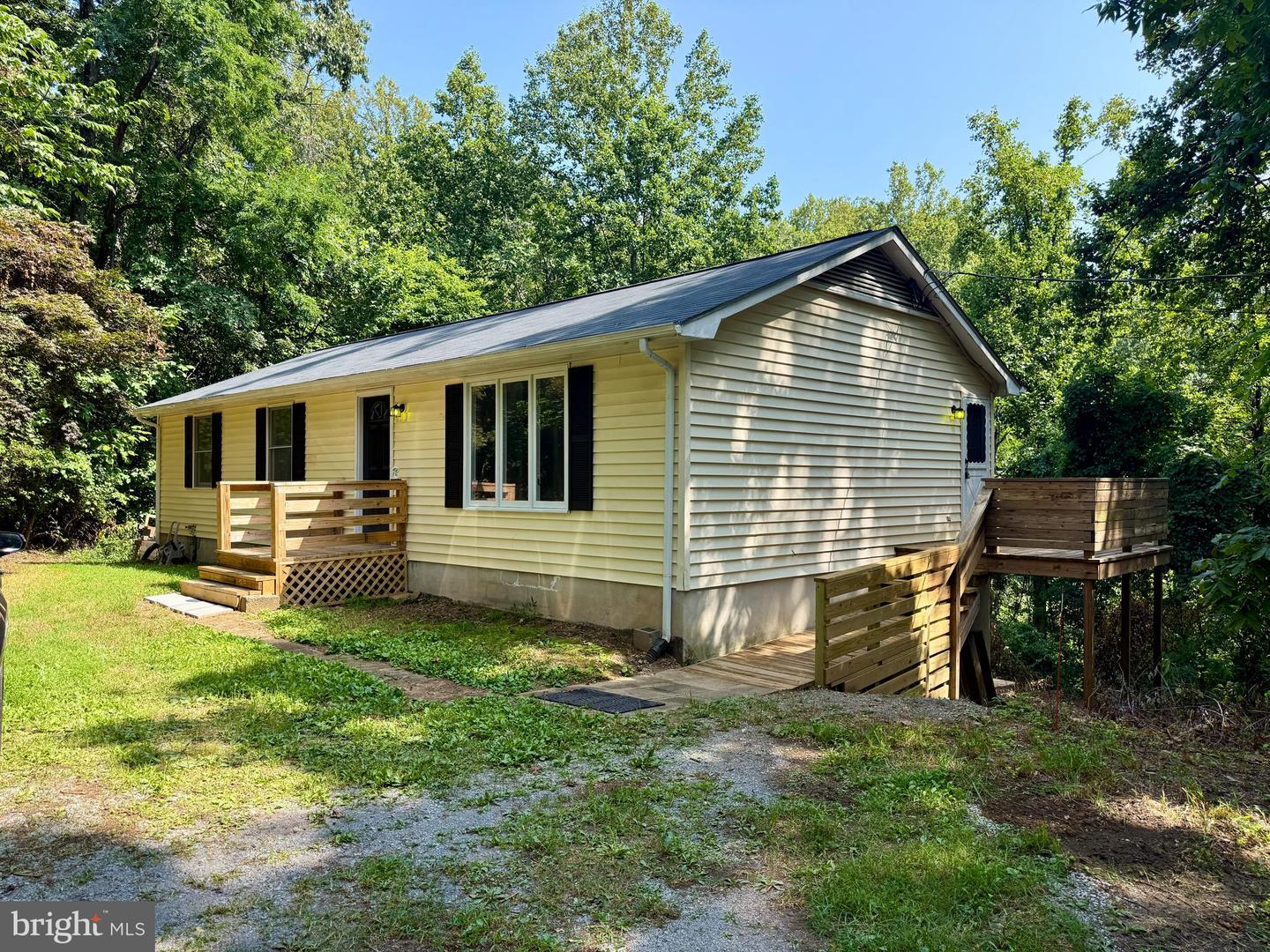 302 SUMMIT POINT DR, FRONT ROYAL, Virginia 22630, 3 Bedrooms Bedrooms, ,2 BathroomsBathrooms,Residential,For sale,302 SUMMIT POINT DR,VAWR2011942 MLS # VAWR2011942