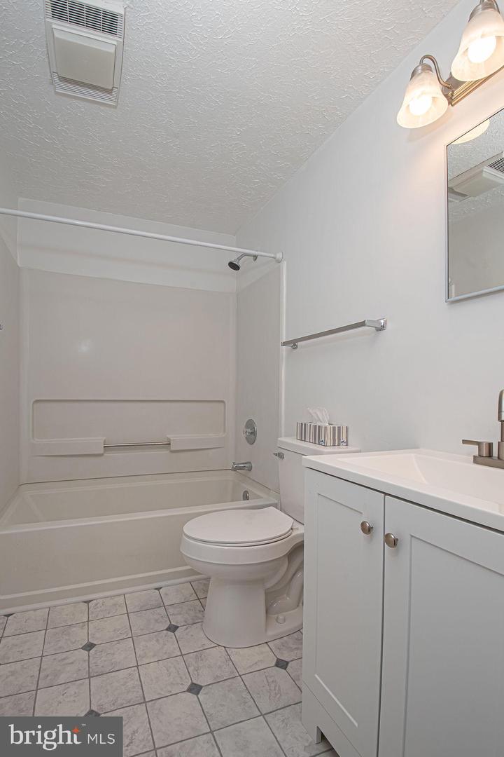 302 SUMMIT POINT DR, FRONT ROYAL, Virginia 22630, 3 Bedrooms Bedrooms, ,2 BathroomsBathrooms,Residential,For sale,302 SUMMIT POINT DR,VAWR2011942 MLS # VAWR2011942