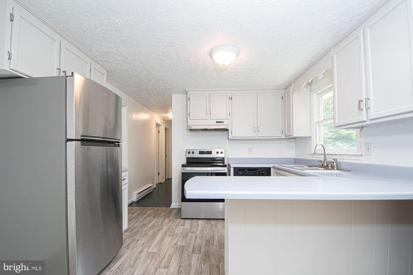 302 SUMMIT POINT DR, FRONT ROYAL, Virginia 22630, 3 Bedrooms Bedrooms, ,2 BathroomsBathrooms,Residential,For sale,302 SUMMIT POINT DR,VAWR2011942 MLS # VAWR2011942