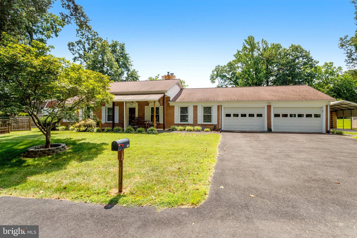 1423 FOREST LN, WOODBRIDGE, Virginia 22191, 3 Bedrooms Bedrooms, ,2 BathroomsBathrooms,Residential,For sale,1423 FOREST LN,VAPW2101302 MLS # VAPW2101302