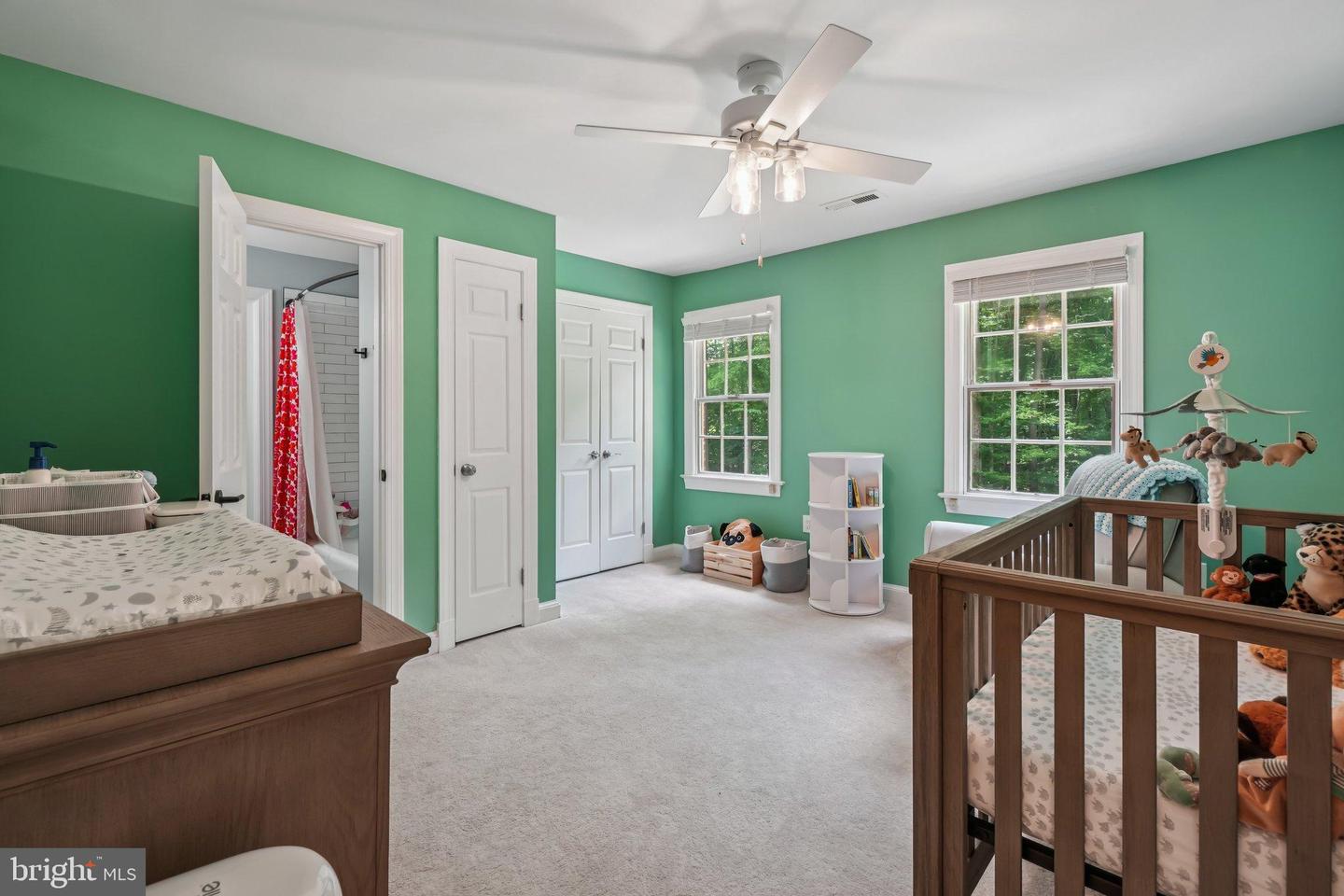 5504 W RIDGE VIEW DR, FAIRFAX, Virginia 22030, 4 Bedrooms Bedrooms, 10 Rooms Rooms,4 BathroomsBathrooms,Residential,For sale,5504 W RIDGE VIEW DR,VAFX2260722 MLS # VAFX2260722