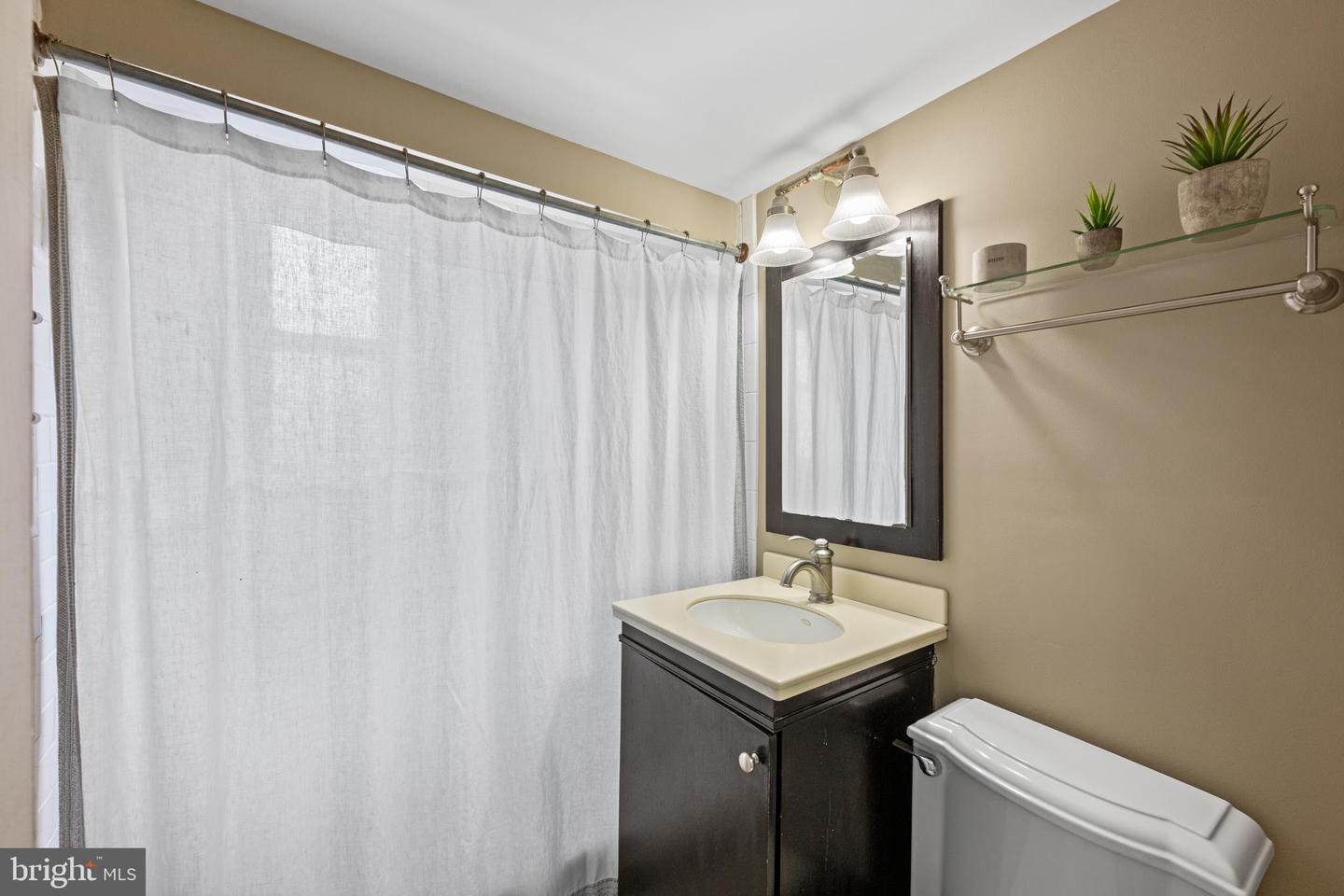 3819 DAVIS PL NW #4, WASHINGTON, District Of Columbia 20007, 1 Bedroom Bedrooms, ,1 BathroomBathrooms,Residential,For sale,3819 DAVIS PL NW #4,DCDC2214778 MLS # DCDC2214778
