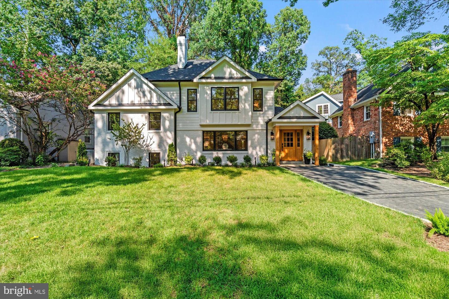 903 E TIMBER BRANCH PKWY, ALEXANDRIA, Virginia 22302, 5 Bedrooms Bedrooms, ,4 BathroomsBathrooms,Residential,For sale,903 E TIMBER BRANCH PKWY,VAAX2048514 MLS # VAAX2048514