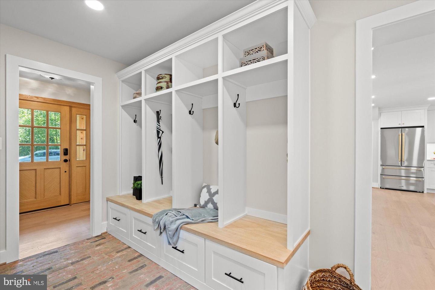 903 E TIMBER BRANCH PKWY, ALEXANDRIA, Virginia 22302, 5 Bedrooms Bedrooms, ,4 BathroomsBathrooms,Residential,For sale,903 E TIMBER BRANCH PKWY,VAAX2048514 MLS # VAAX2048514