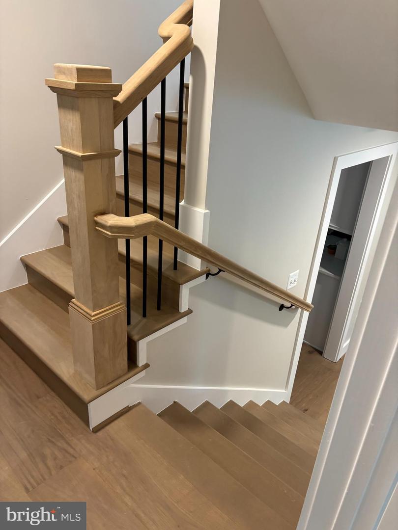 903 E TIMBER BRANCH PKWY, ALEXANDRIA, Virginia 22302, 5 Bedrooms Bedrooms, ,4 BathroomsBathrooms,Residential,For sale,903 E TIMBER BRANCH PKWY,VAAX2048514 MLS # VAAX2048514