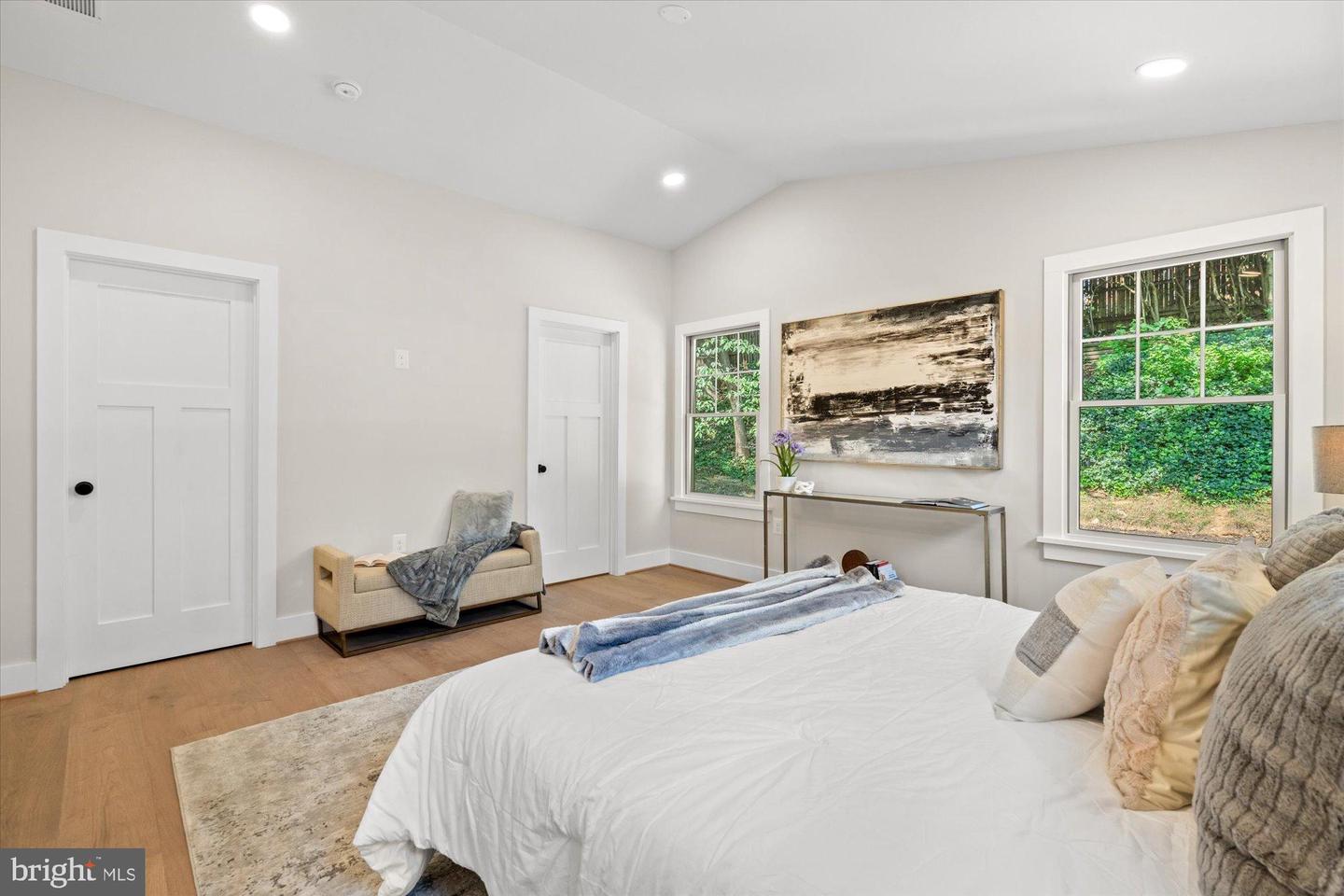 903 E TIMBER BRANCH PKWY, ALEXANDRIA, Virginia 22302, 5 Bedrooms Bedrooms, ,4 BathroomsBathrooms,Residential,For sale,903 E TIMBER BRANCH PKWY,VAAX2048514 MLS # VAAX2048514