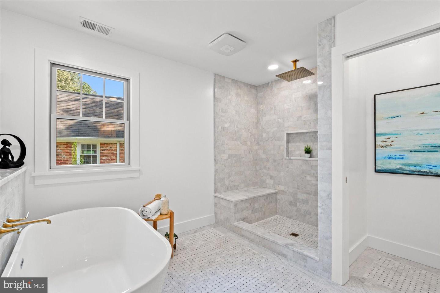 903 E TIMBER BRANCH PKWY, ALEXANDRIA, Virginia 22302, 5 Bedrooms Bedrooms, ,4 BathroomsBathrooms,Residential,For sale,903 E TIMBER BRANCH PKWY,VAAX2048514 MLS # VAAX2048514