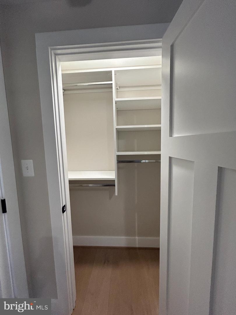 903 E TIMBER BRANCH PKWY, ALEXANDRIA, Virginia 22302, 5 Bedrooms Bedrooms, ,4 BathroomsBathrooms,Residential,For sale,903 E TIMBER BRANCH PKWY,VAAX2048514 MLS # VAAX2048514