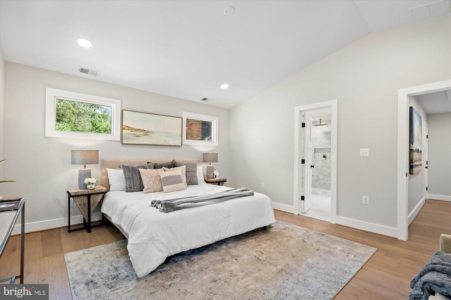 903 E TIMBER BRANCH PKWY, ALEXANDRIA, Virginia 22302, 5 Bedrooms Bedrooms, ,4 BathroomsBathrooms,Residential,For sale,903 E TIMBER BRANCH PKWY,VAAX2048514 MLS # VAAX2048514