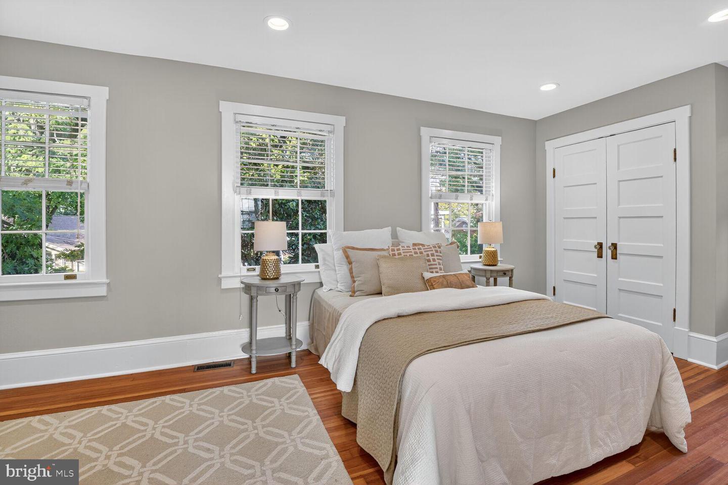 802 N DANIEL ST, ARLINGTON, Virginia 22201, 3 Bedrooms Bedrooms, 9 Rooms Rooms,2 BathroomsBathrooms,Residential,For sale,802 N DANIEL ST,VAAR2062220 MLS # VAAR2062220