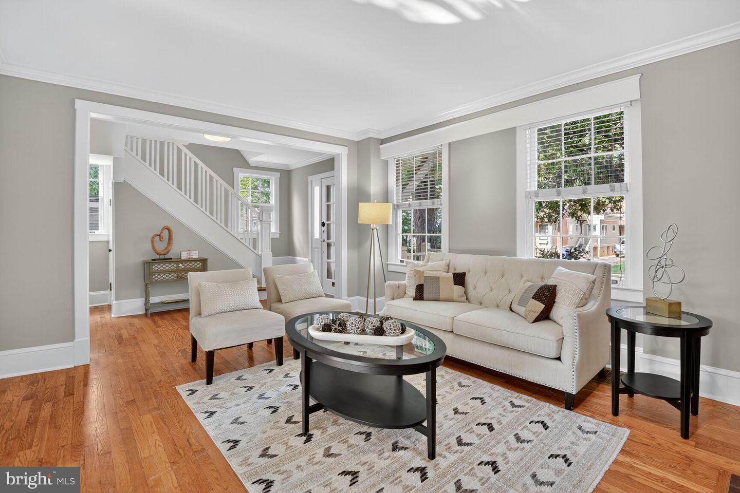 802 N DANIEL ST, ARLINGTON, Virginia 22201, 3 Bedrooms Bedrooms, 9 Rooms Rooms,2 BathroomsBathrooms,Residential,For sale,802 N DANIEL ST,VAAR2062220 MLS # VAAR2062220