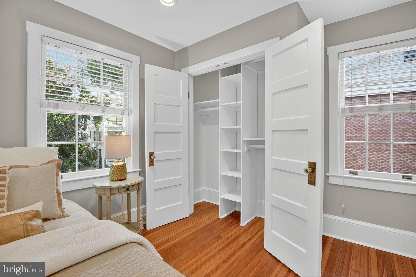 802 N DANIEL ST, ARLINGTON, Virginia 22201, 3 Bedrooms Bedrooms, 9 Rooms Rooms,2 BathroomsBathrooms,Residential,For sale,802 N DANIEL ST,VAAR2062220 MLS # VAAR2062220