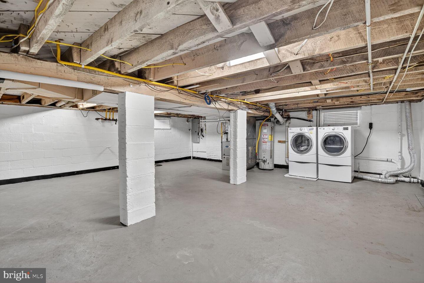 802 N DANIEL ST, ARLINGTON, Virginia 22201, 3 Bedrooms Bedrooms, 9 Rooms Rooms,2 BathroomsBathrooms,Residential,For sale,802 N DANIEL ST,VAAR2062220 MLS # VAAR2062220