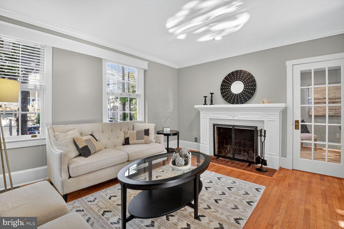 802 N DANIEL ST, ARLINGTON, Virginia 22201, 3 Bedrooms Bedrooms, 9 Rooms Rooms,2 BathroomsBathrooms,Residential,For sale,802 N DANIEL ST,VAAR2062220 MLS # VAAR2062220