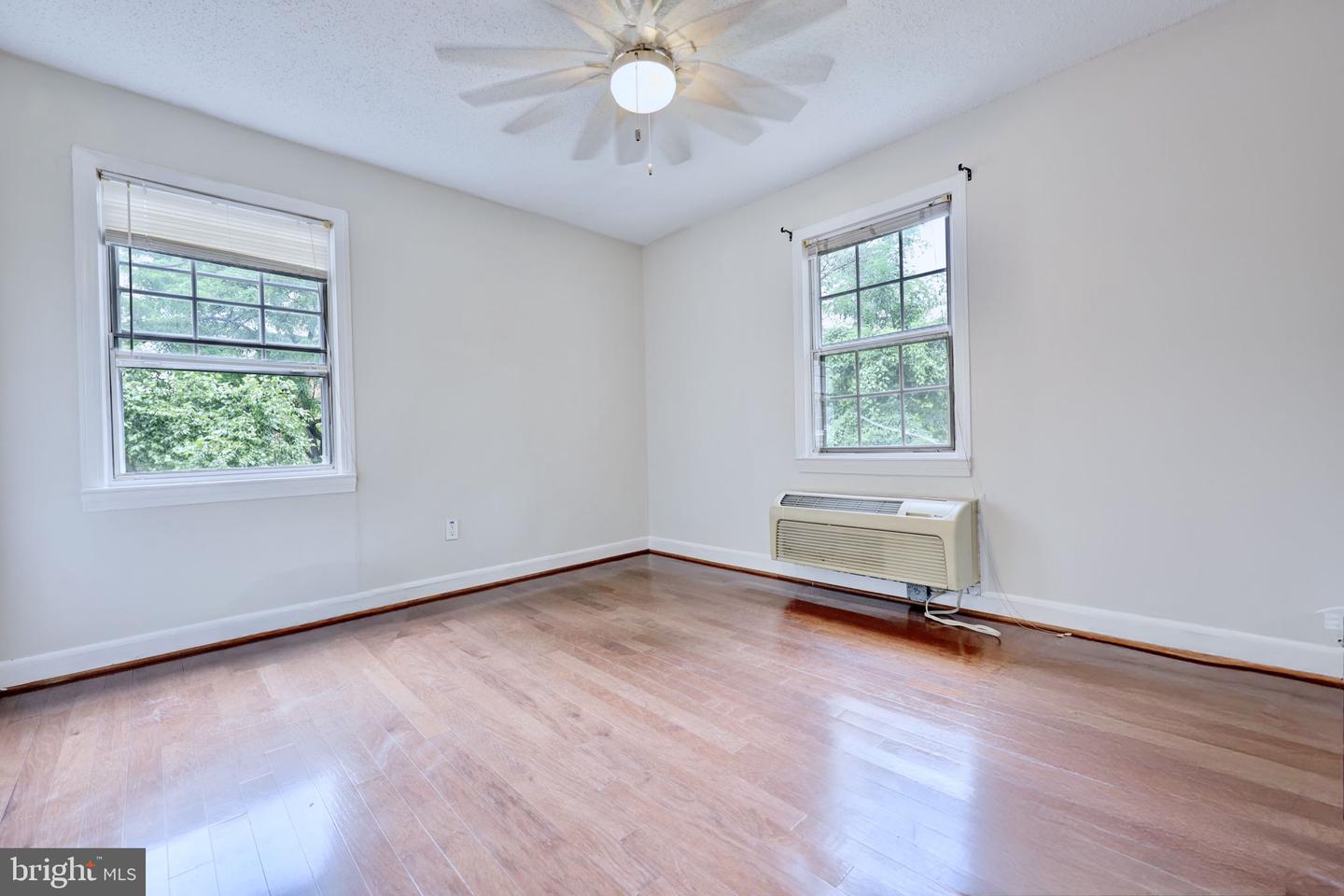 1814 W ABINGDON DR #201, ALEXANDRIA, Virginia 22314, 1 Bedroom Bedrooms, ,1 BathroomBathrooms,Residential,For sale,1814 W ABINGDON DR #201,VAAX2048554 MLS # VAAX2048554