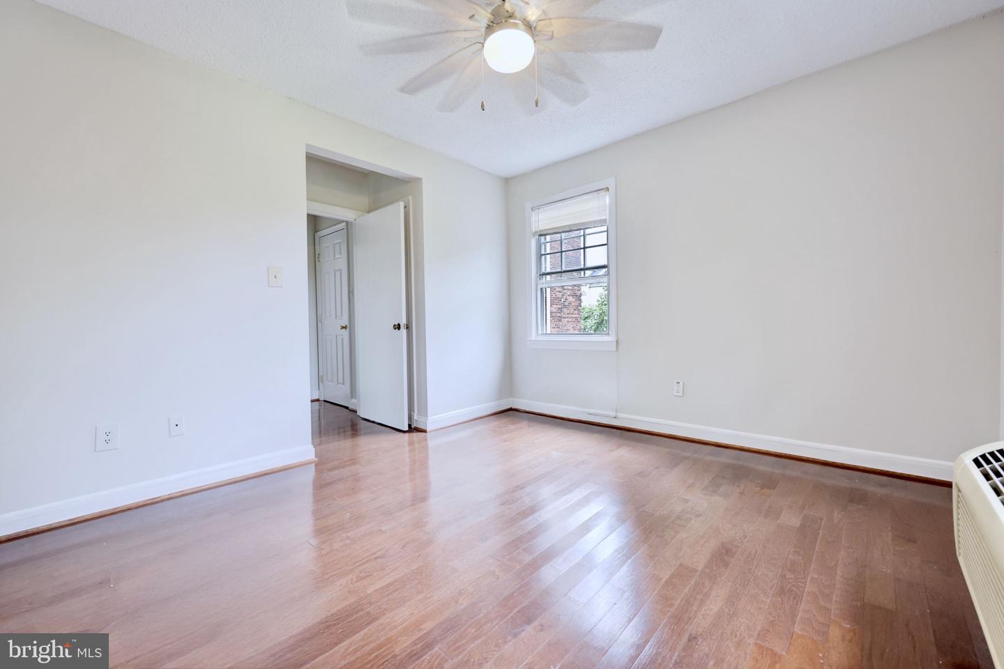 1814 W ABINGDON DR #201, ALEXANDRIA, Virginia 22314, 1 Bedroom Bedrooms, ,1 BathroomBathrooms,Residential,For sale,1814 W ABINGDON DR #201,VAAX2048554 MLS # VAAX2048554