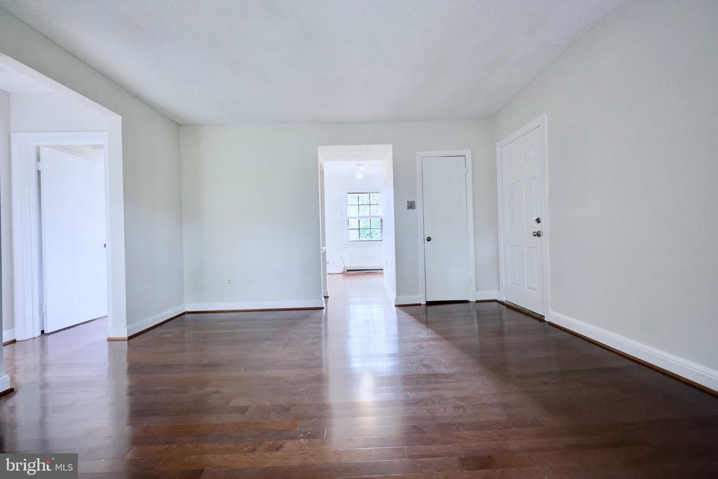 1814 W ABINGDON DR #201, ALEXANDRIA, Virginia 22314, 1 Bedroom Bedrooms, ,1 BathroomBathrooms,Residential,For sale,1814 W ABINGDON DR #201,VAAX2048554 MLS # VAAX2048554