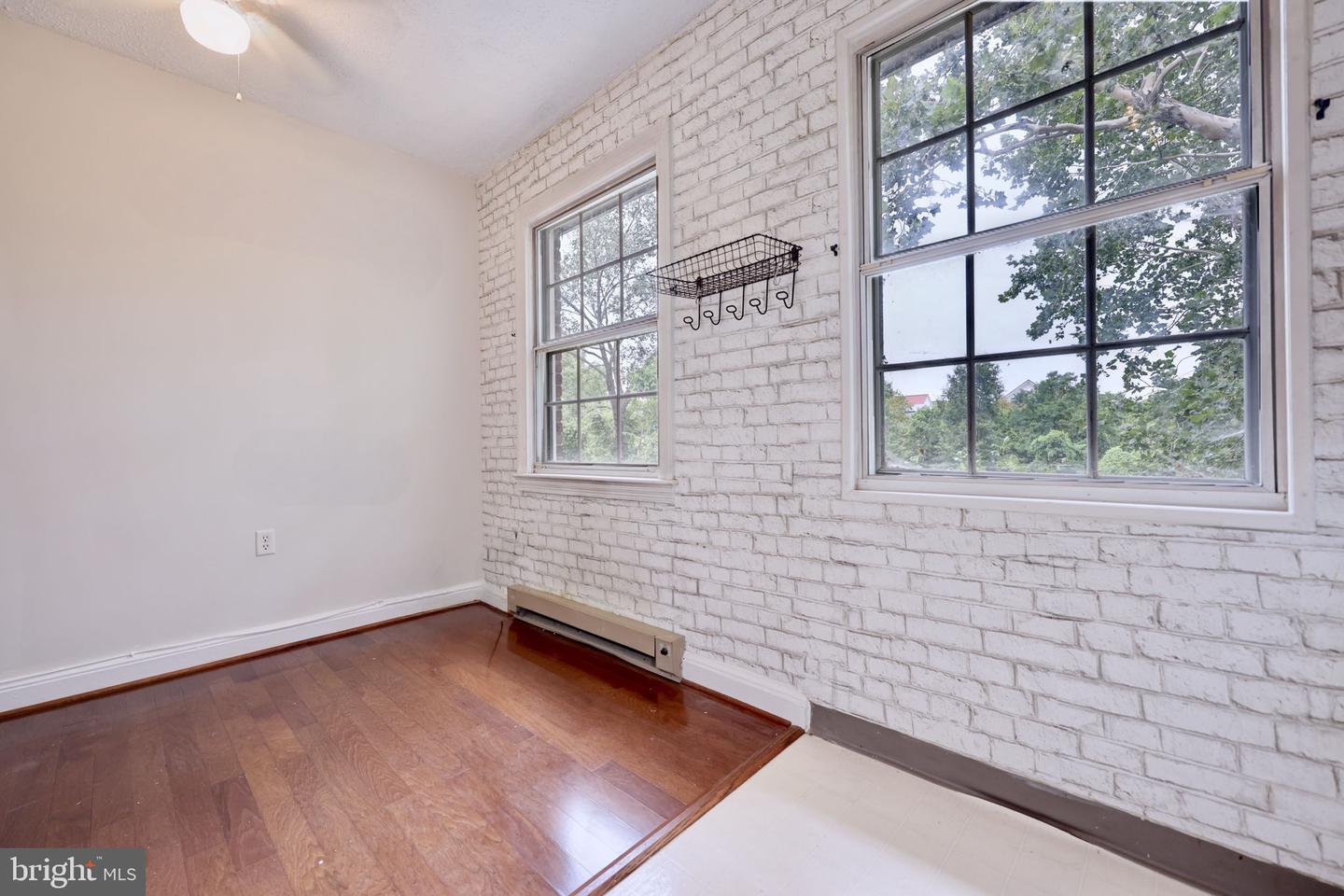 1814 W ABINGDON DR #201, ALEXANDRIA, Virginia 22314, 1 Bedroom Bedrooms, ,1 BathroomBathrooms,Residential,For sale,1814 W ABINGDON DR #201,VAAX2048554 MLS # VAAX2048554