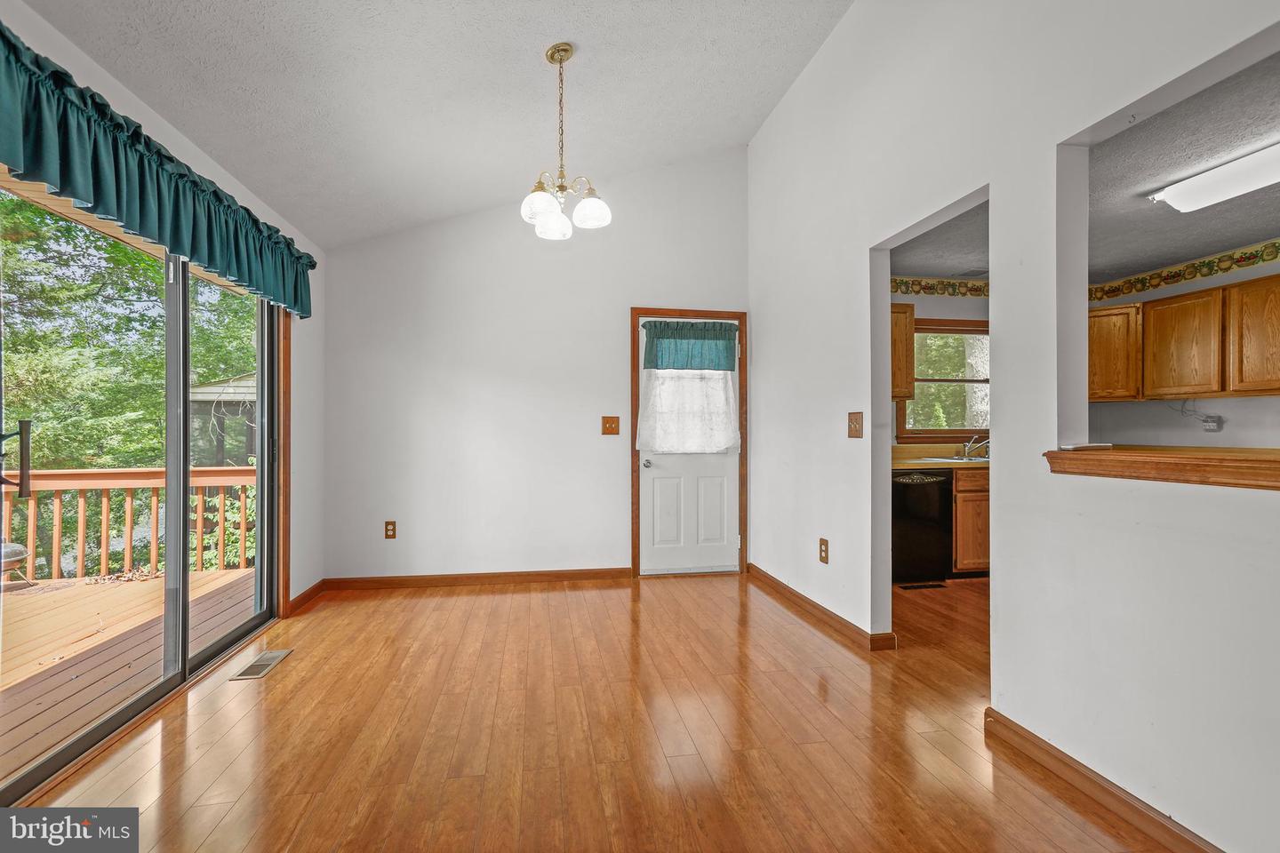 119 LARKSPUR LN, LOCUST GROVE, Virginia 22508, 3 Bedrooms Bedrooms, ,3 BathroomsBathrooms,Residential,For sale,119 LARKSPUR LN,VAOR2010482 MLS # VAOR2010482