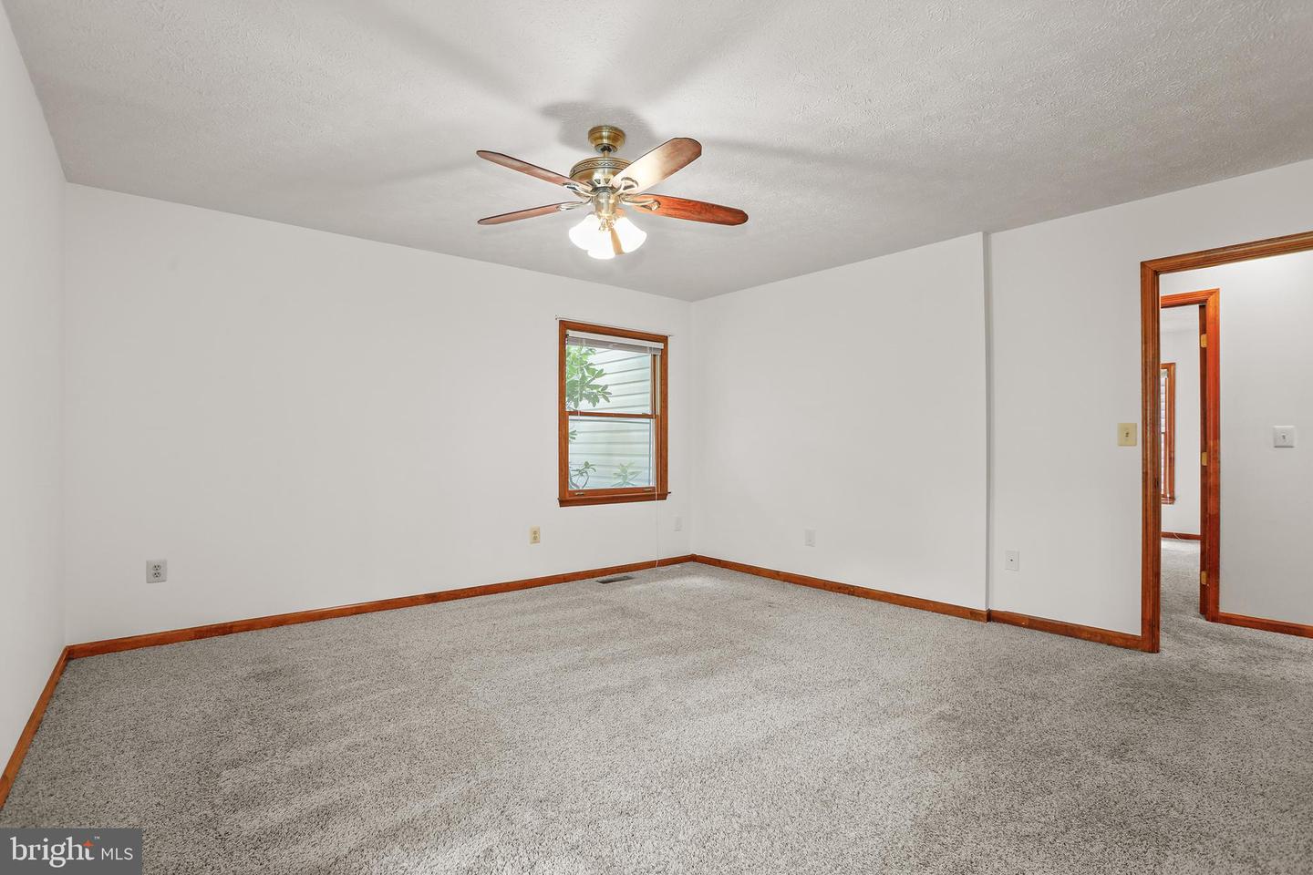 119 LARKSPUR LN, LOCUST GROVE, Virginia 22508, 3 Bedrooms Bedrooms, ,3 BathroomsBathrooms,Residential,For sale,119 LARKSPUR LN,VAOR2010482 MLS # VAOR2010482