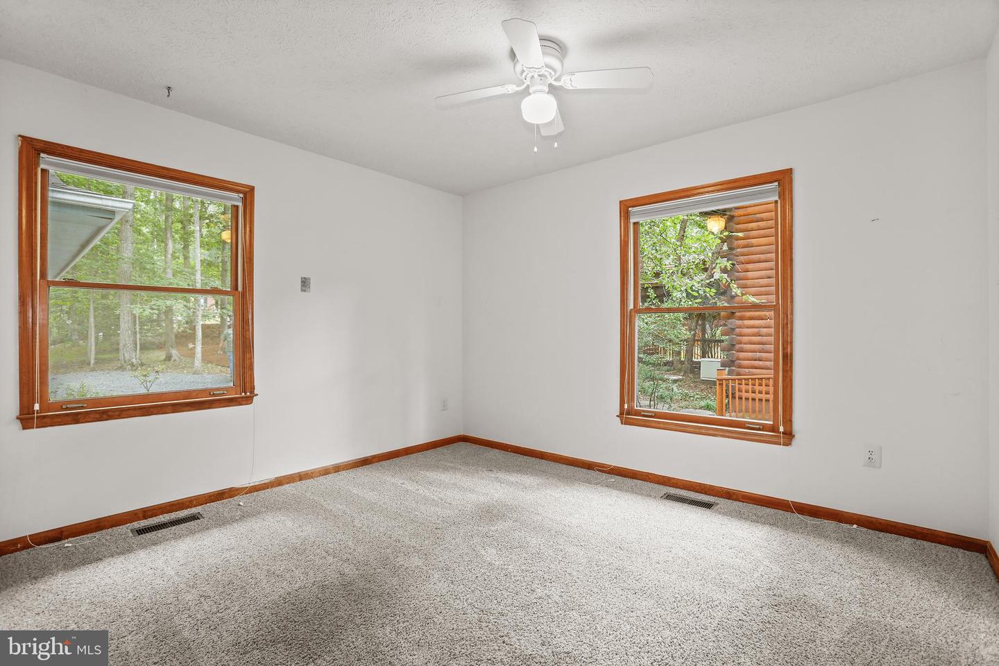 119 LARKSPUR LN, LOCUST GROVE, Virginia 22508, 3 Bedrooms Bedrooms, ,3 BathroomsBathrooms,Residential,For sale,119 LARKSPUR LN,VAOR2010482 MLS # VAOR2010482