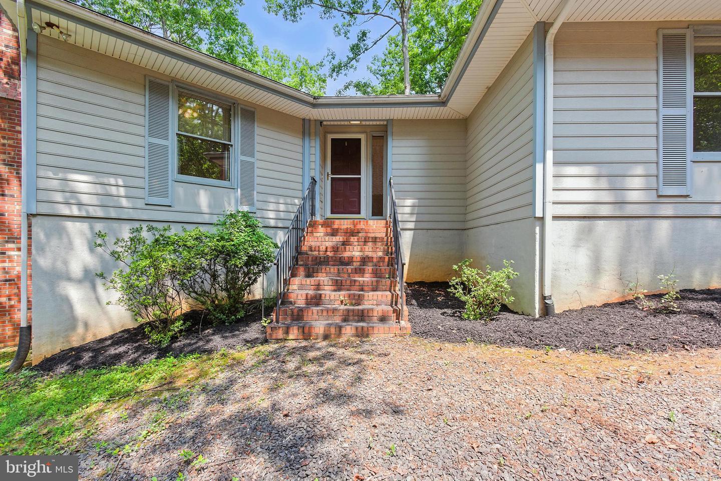 119 LARKSPUR LN, LOCUST GROVE, Virginia 22508, 3 Bedrooms Bedrooms, ,3 BathroomsBathrooms,Residential,For sale,119 LARKSPUR LN,VAOR2010482 MLS # VAOR2010482