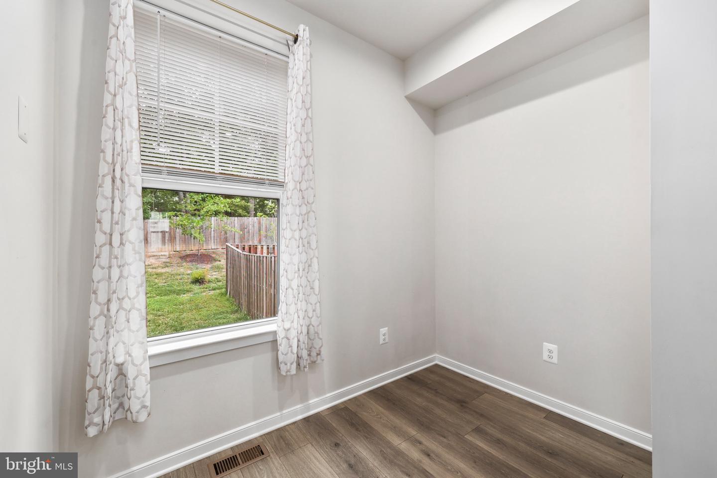 114 LENTZ LN, STAFFORD, Virginia 22554, 3 Bedrooms Bedrooms, ,2 BathroomsBathrooms,Residential,For sale,114 LENTZ LN,VAST2041804 MLS # VAST2041804