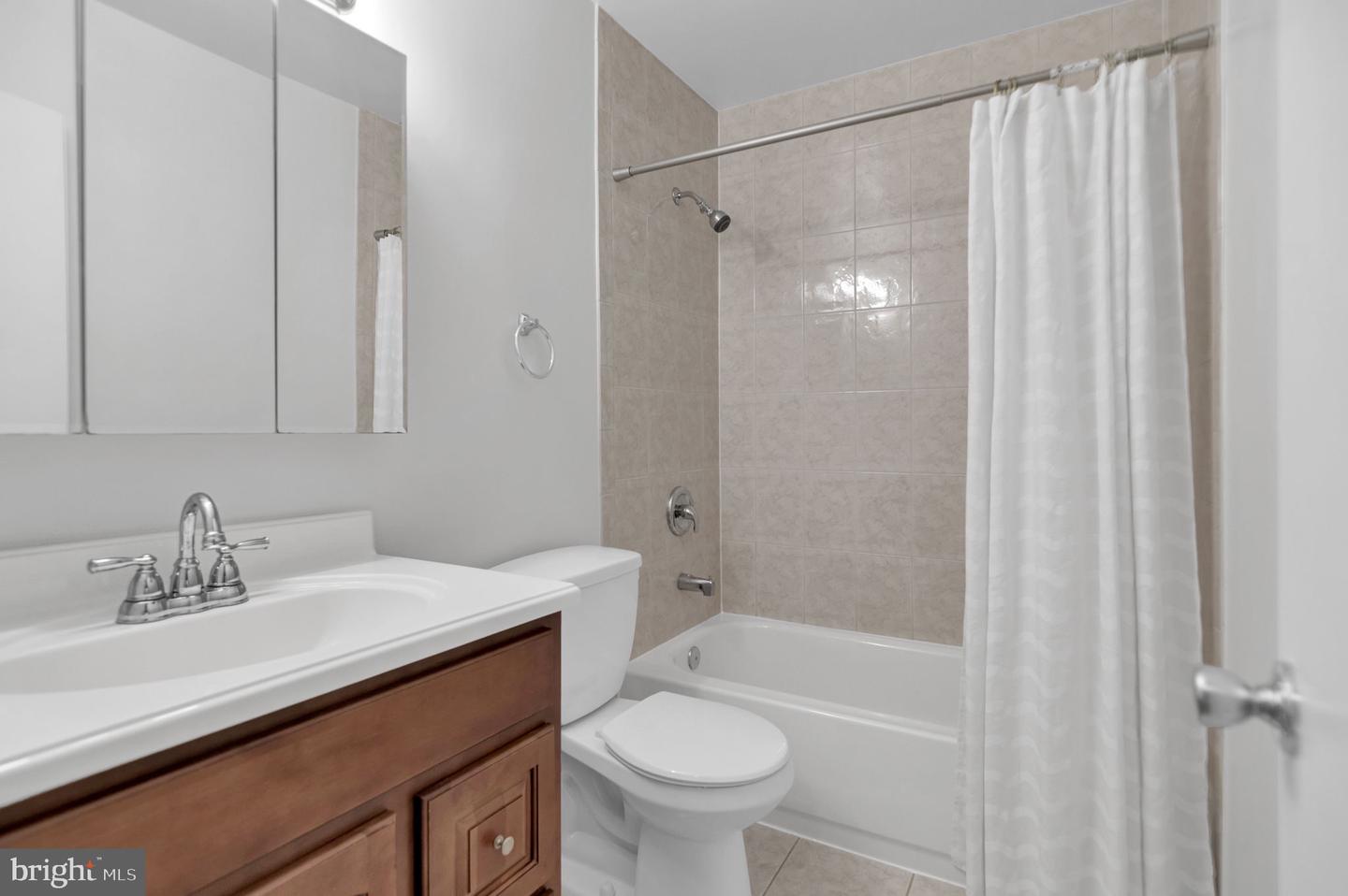 15041 CATALPA CT, WOODBRIDGE, Virginia 22193, 3 Bedrooms Bedrooms, 6 Rooms Rooms,2 BathroomsBathrooms,Residential,For sale,15041 CATALPA CT,VAPW2101450 MLS # VAPW2101450