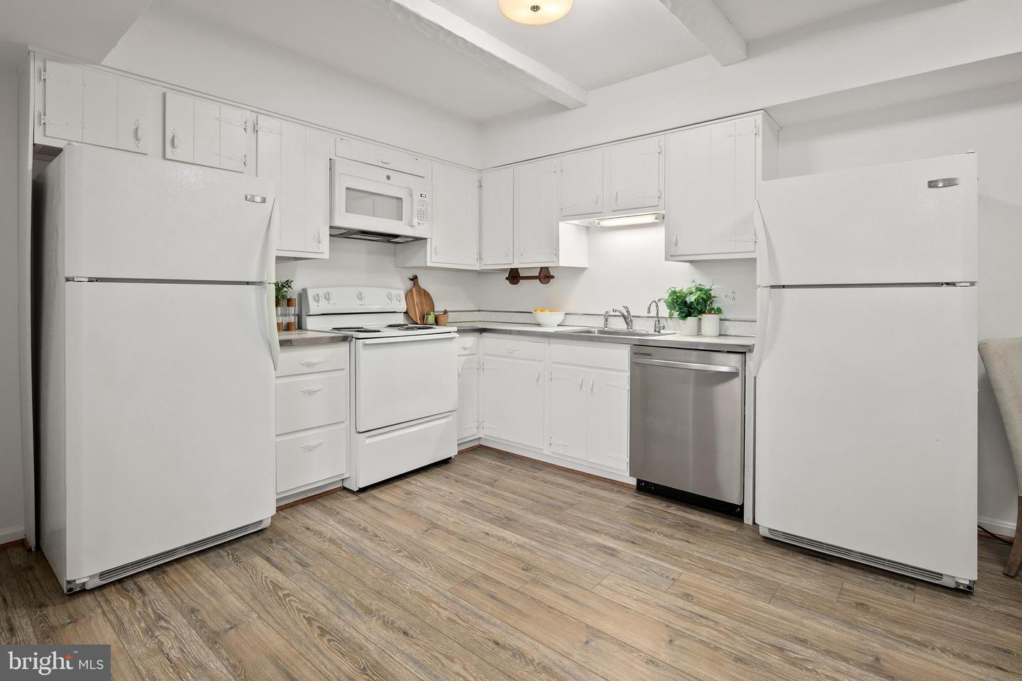 2819 LORCOM LN, ARLINGTON, Virginia 22207, 5 Bedrooms Bedrooms, ,2 BathroomsBathrooms,Residential,For sale,2819 LORCOM LN,VAAR2062260 MLS # VAAR2062260