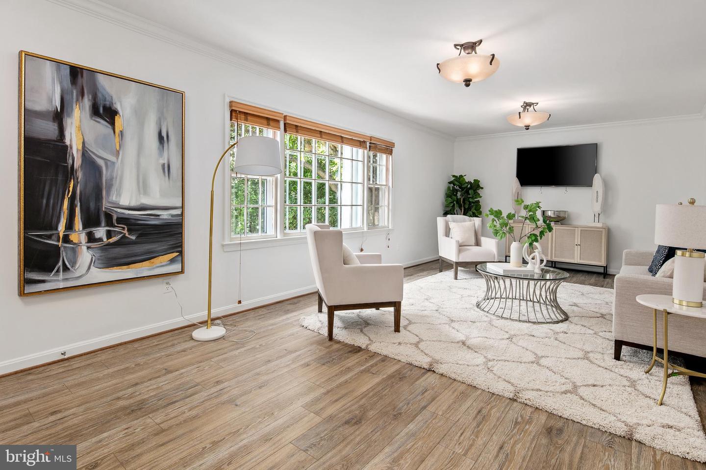 2819 LORCOM LN, ARLINGTON, Virginia 22207, 5 Bedrooms Bedrooms, ,2 BathroomsBathrooms,Residential,For sale,2819 LORCOM LN,VAAR2062260 MLS # VAAR2062260