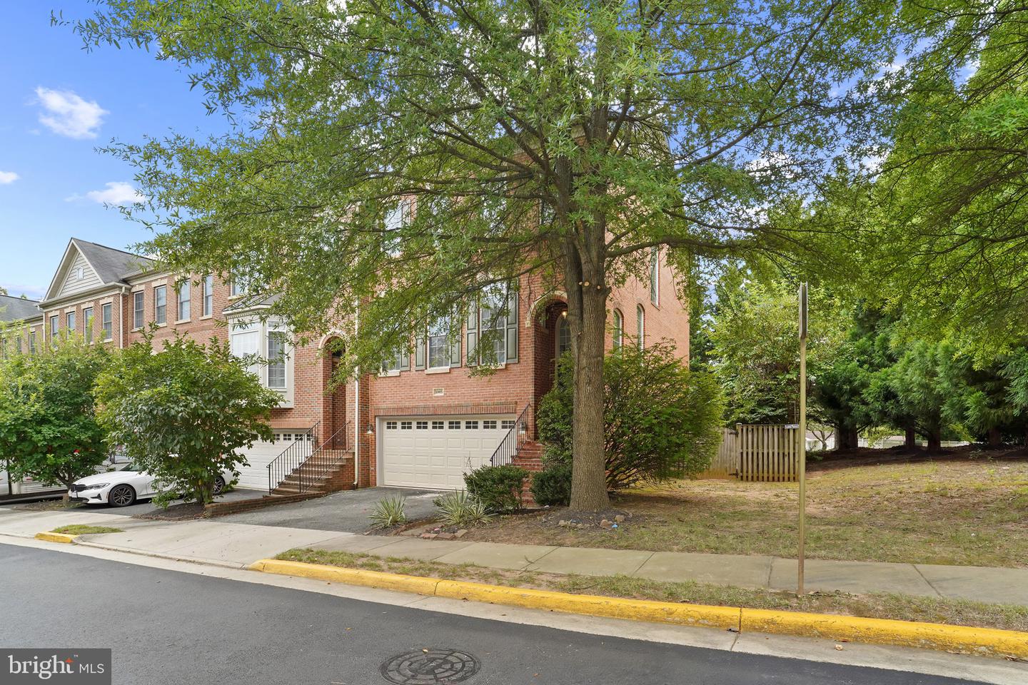 12465 BLISSFUL VALLEY DR, FAIRFAX, Virginia 22033, 4 Bedrooms Bedrooms, ,3 BathroomsBathrooms,Residential,For sale,12465 BLISSFUL VALLEY DR,VAFX2261248 MLS # VAFX2261248