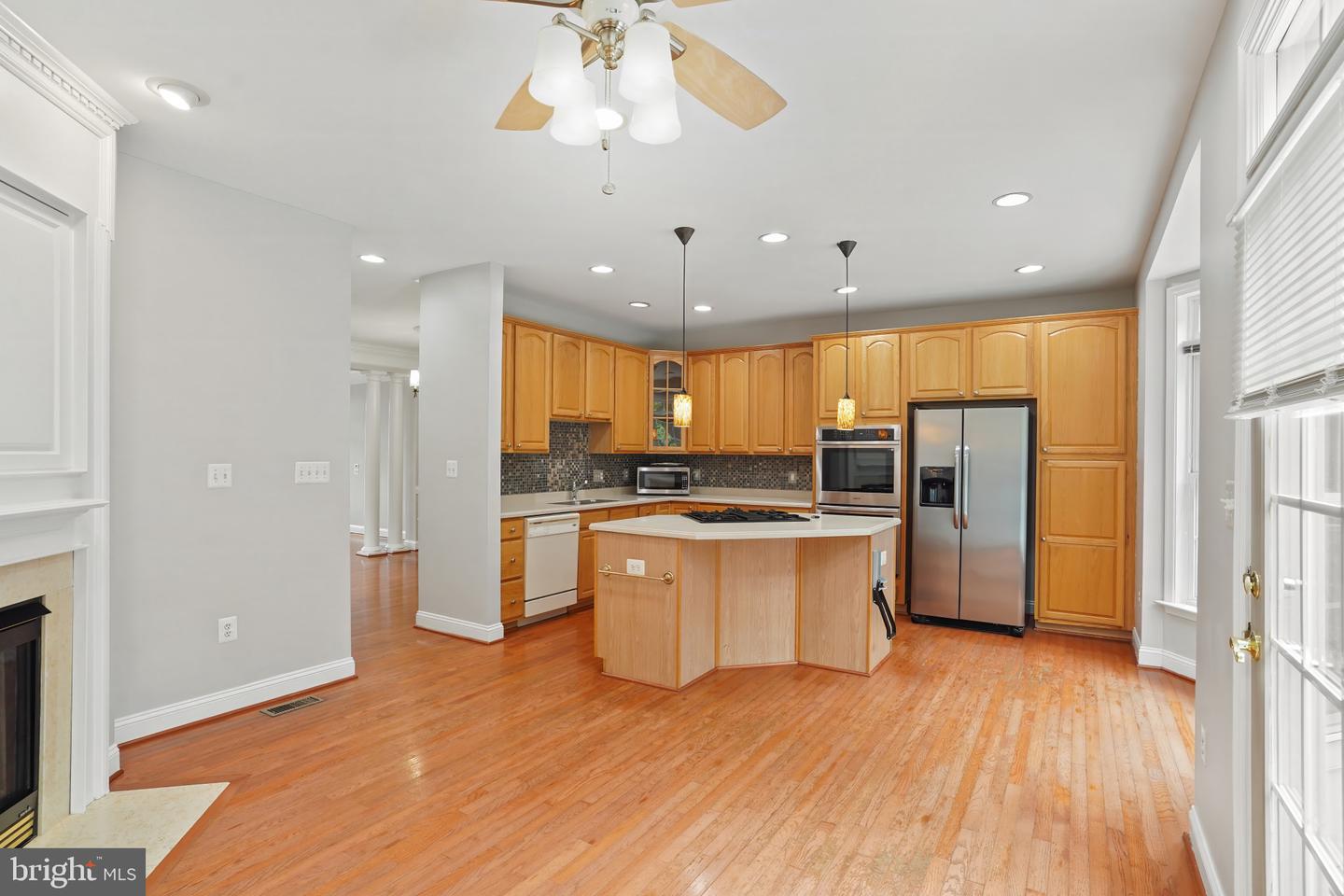 12465 BLISSFUL VALLEY DR, FAIRFAX, Virginia 22033, 4 Bedrooms Bedrooms, ,3 BathroomsBathrooms,Residential,For sale,12465 BLISSFUL VALLEY DR,VAFX2261248 MLS # VAFX2261248