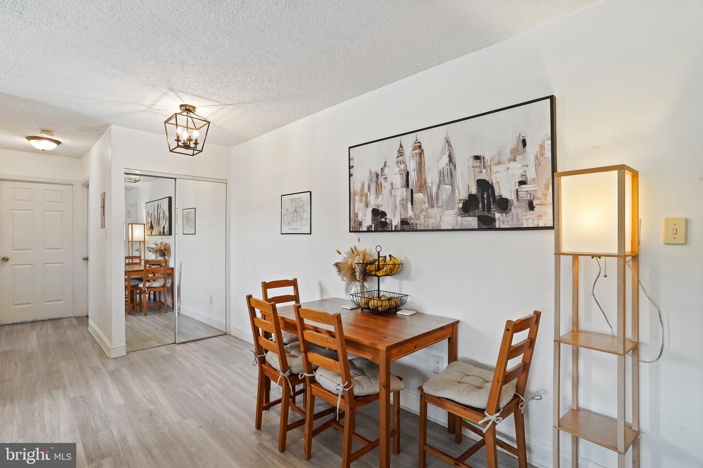 2303 FARRINGTON AVE #02-303, ALEXANDRIA, Virginia 22303, 2 Bedrooms Bedrooms, ,1 BathroomBathrooms,Residential,For sale,2303 FARRINGTON AVE #02-303,VAFX2261250 MLS # VAFX2261250
