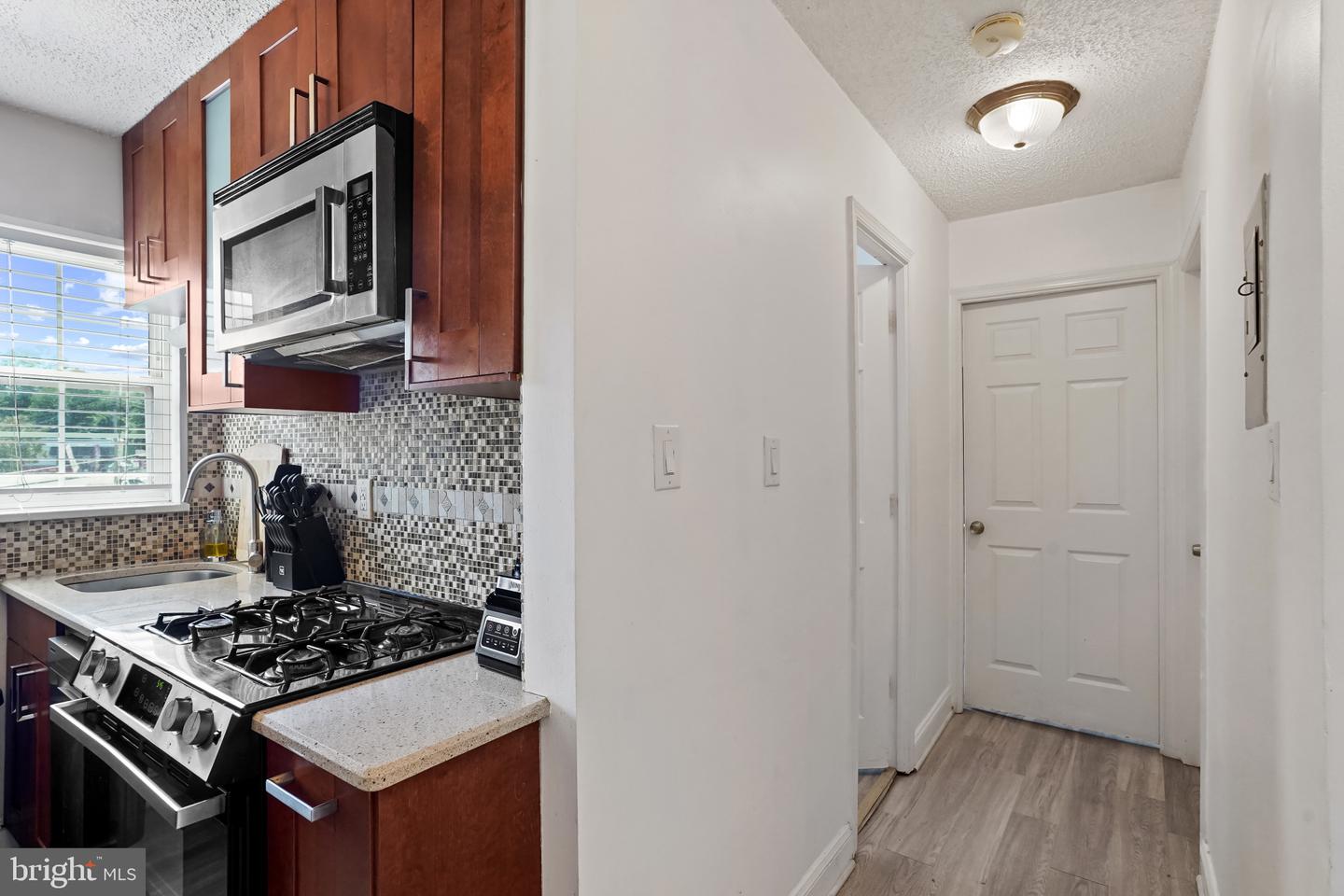2303 FARRINGTON AVE #02-303, ALEXANDRIA, Virginia 22303, 2 Bedrooms Bedrooms, ,1 BathroomBathrooms,Residential,For sale,2303 FARRINGTON AVE #02-303,VAFX2261250 MLS # VAFX2261250