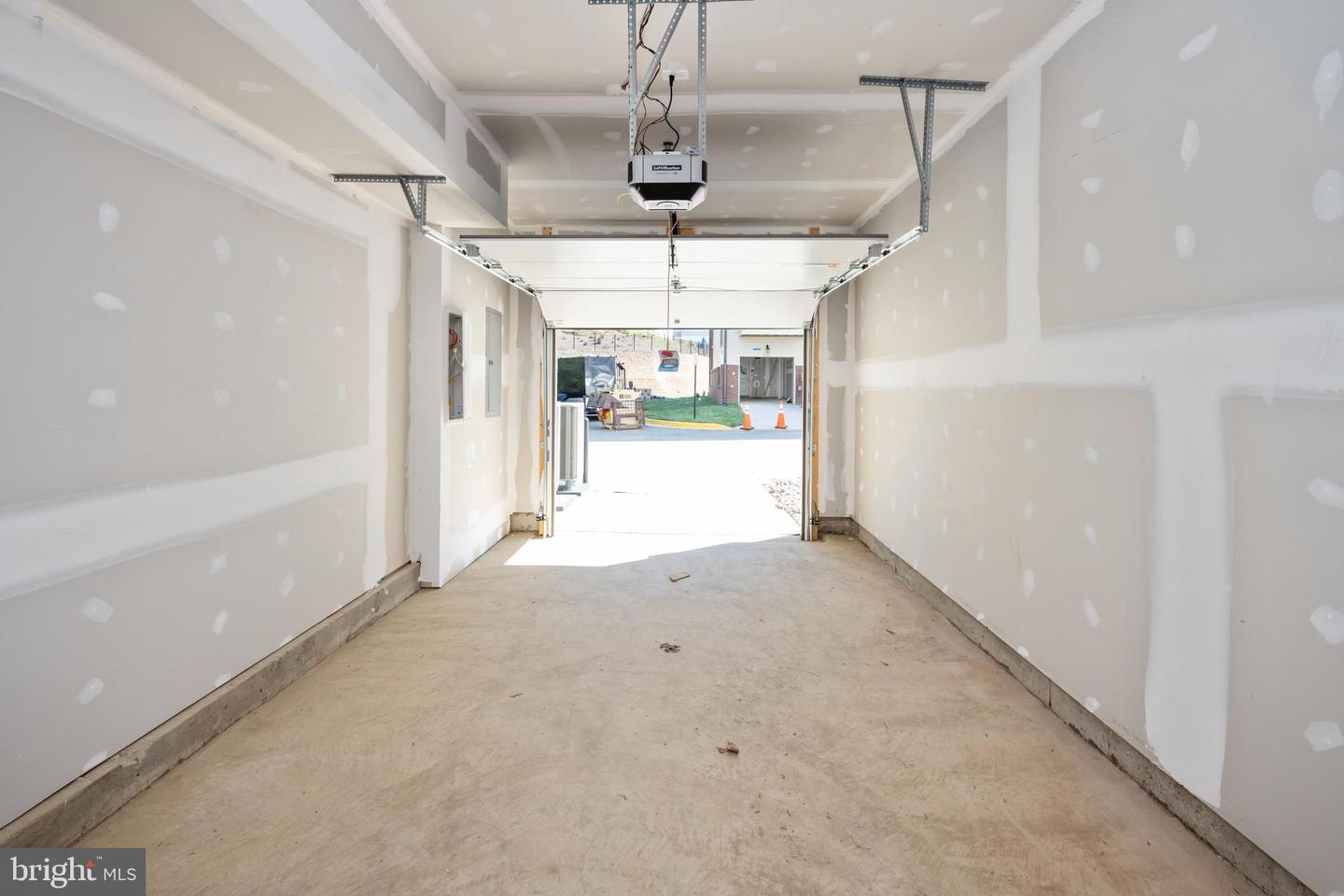 2642 NEABSCO COMMON PL, WOODBRIDGE, Virginia 22191, 2 Bedrooms Bedrooms, ,2 BathroomsBathrooms,Residential,For sale,2642 NEABSCO COMMON PL,VAPW2101466 MLS # VAPW2101466