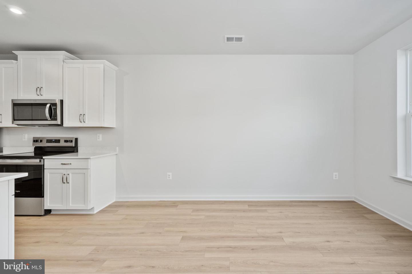 2642 NEABSCO COMMON PL, WOODBRIDGE, Virginia 22191, 2 Bedrooms Bedrooms, ,2 BathroomsBathrooms,Residential,For sale,2642 NEABSCO COMMON PL,VAPW2101466 MLS # VAPW2101466