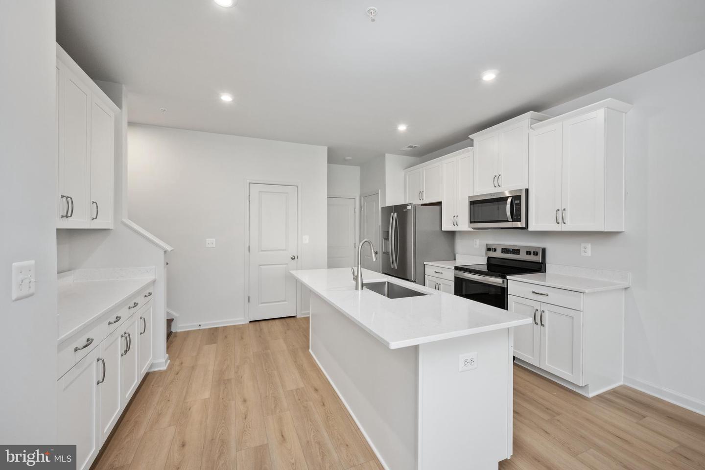 2642 NEABSCO COMMON PL, WOODBRIDGE, Virginia 22191, 2 Bedrooms Bedrooms, ,2 BathroomsBathrooms,Residential,For sale,2642 NEABSCO COMMON PL,VAPW2101466 MLS # VAPW2101466