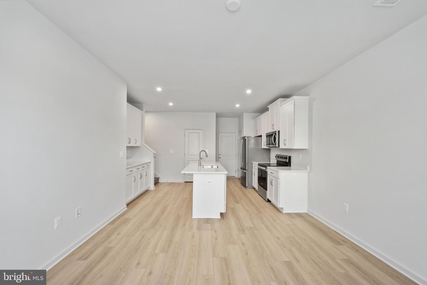 2642 NEABSCO COMMON PL, WOODBRIDGE, Virginia 22191, 2 Bedrooms Bedrooms, ,2 BathroomsBathrooms,Residential,For sale,2642 NEABSCO COMMON PL,VAPW2101466 MLS # VAPW2101466