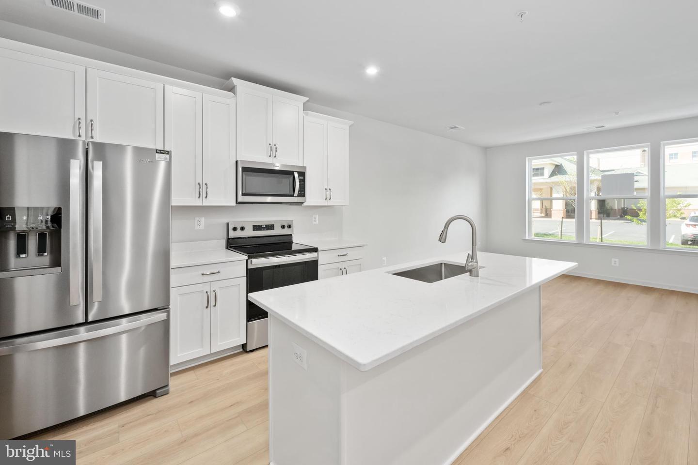 2642 NEABSCO COMMON PL, WOODBRIDGE, Virginia 22191, 2 Bedrooms Bedrooms, ,2 BathroomsBathrooms,Residential,For sale,2642 NEABSCO COMMON PL,VAPW2101466 MLS # VAPW2101466