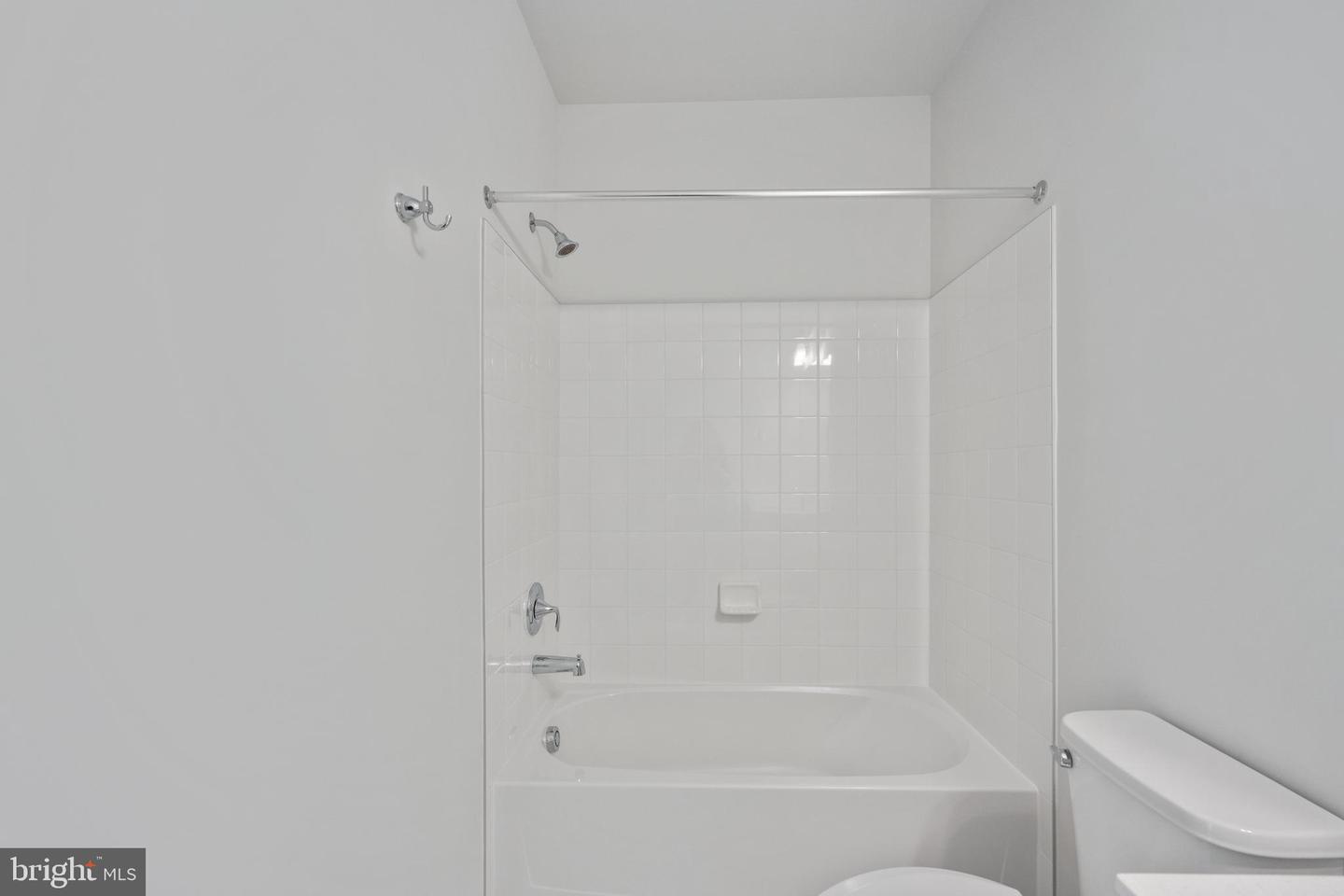 2642 NEABSCO COMMON PL, WOODBRIDGE, Virginia 22191, 2 Bedrooms Bedrooms, ,2 BathroomsBathrooms,Residential,For sale,2642 NEABSCO COMMON PL,VAPW2101466 MLS # VAPW2101466