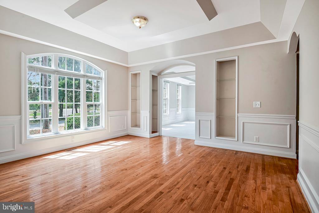 6614 QUANDER RD, ALEXANDRIA, Virginia 22307, 6 Bedrooms Bedrooms, ,5 BathroomsBathrooms,Residential,For sale,6614 QUANDER RD,VAFX2261296 MLS # VAFX2261296