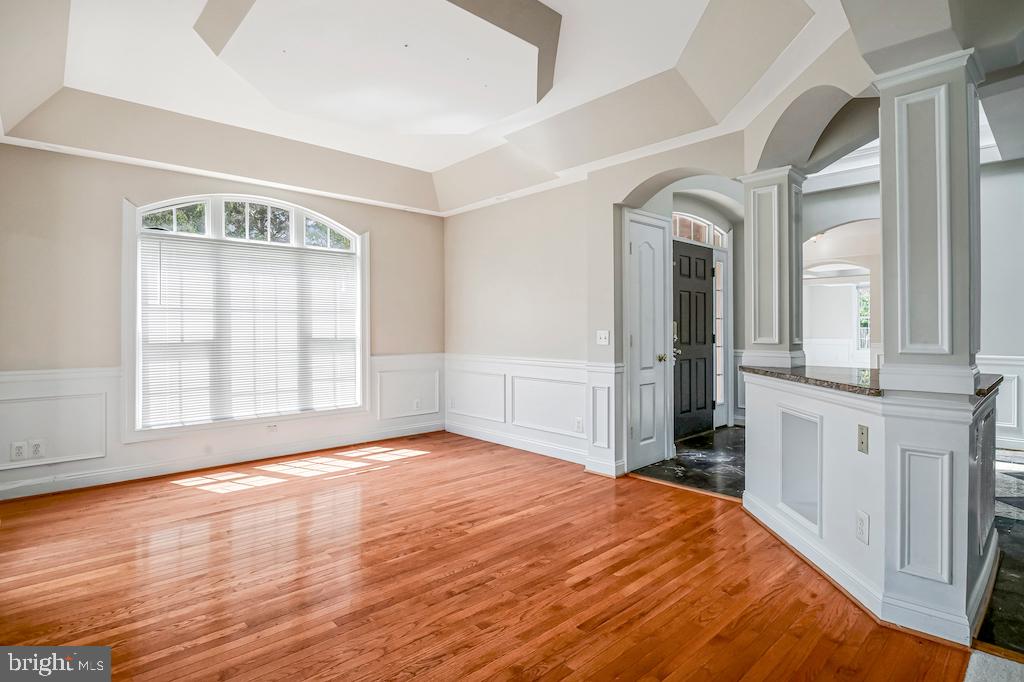 6614 QUANDER RD, ALEXANDRIA, Virginia 22307, 6 Bedrooms Bedrooms, ,5 BathroomsBathrooms,Residential,For sale,6614 QUANDER RD,VAFX2261296 MLS # VAFX2261296