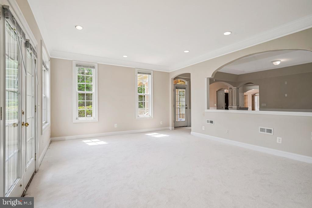 6614 QUANDER RD, ALEXANDRIA, Virginia 22307, 6 Bedrooms Bedrooms, ,5 BathroomsBathrooms,Residential,For sale,6614 QUANDER RD,VAFX2261296 MLS # VAFX2261296