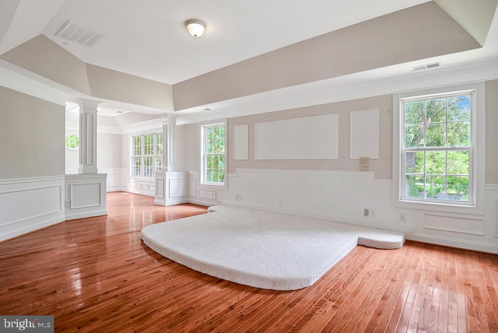 6614 QUANDER RD, ALEXANDRIA, Virginia 22307, 6 Bedrooms Bedrooms, ,5 BathroomsBathrooms,Residential,For sale,6614 QUANDER RD,VAFX2261296 MLS # VAFX2261296