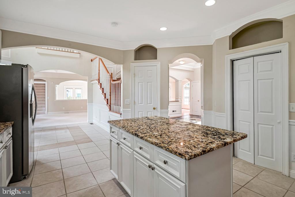6614 QUANDER RD, ALEXANDRIA, Virginia 22307, 6 Bedrooms Bedrooms, ,5 BathroomsBathrooms,Residential,For sale,6614 QUANDER RD,VAFX2261296 MLS # VAFX2261296