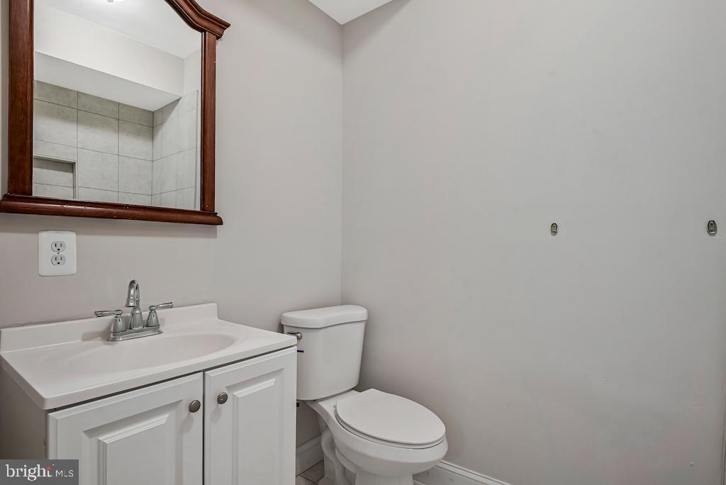 6614 QUANDER RD, ALEXANDRIA, Virginia 22307, 6 Bedrooms Bedrooms, ,5 BathroomsBathrooms,Residential,For sale,6614 QUANDER RD,VAFX2261296 MLS # VAFX2261296