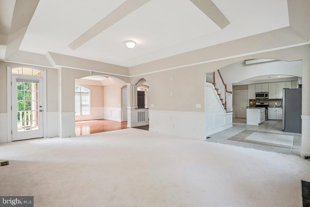 6614 QUANDER RD, ALEXANDRIA, Virginia 22307, 6 Bedrooms Bedrooms, ,5 BathroomsBathrooms,Residential,For sale,6614 QUANDER RD,VAFX2261296 MLS # VAFX2261296