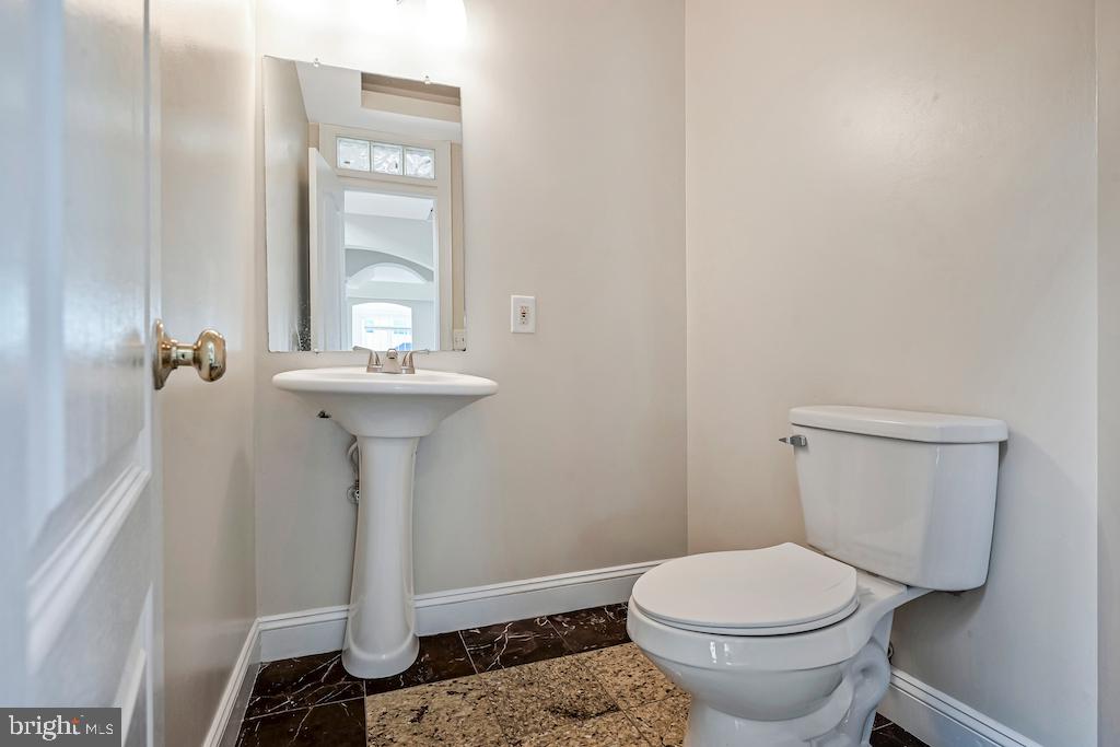 6614 QUANDER RD, ALEXANDRIA, Virginia 22307, 6 Bedrooms Bedrooms, ,5 BathroomsBathrooms,Residential,For sale,6614 QUANDER RD,VAFX2261296 MLS # VAFX2261296